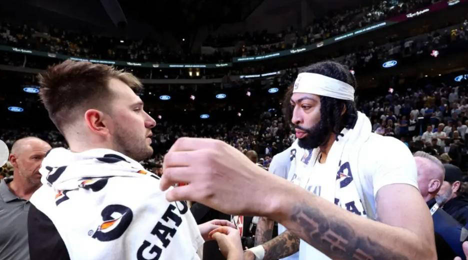 包含达拉斯独行侠发布备战花絮，转会期临场应变，亚冠任务艰巨，资深球员宣示担当的词条