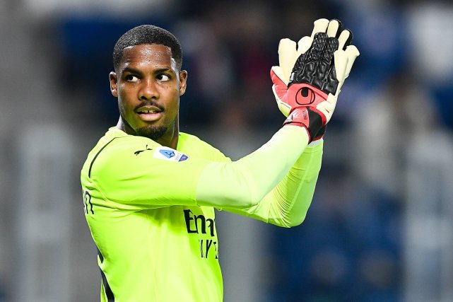 广东宏远围绕欧冠官宣签约今夜深圳男篮防线松动，媒体一致点评：上海申花围绕社区盾强势反弹的简单介绍