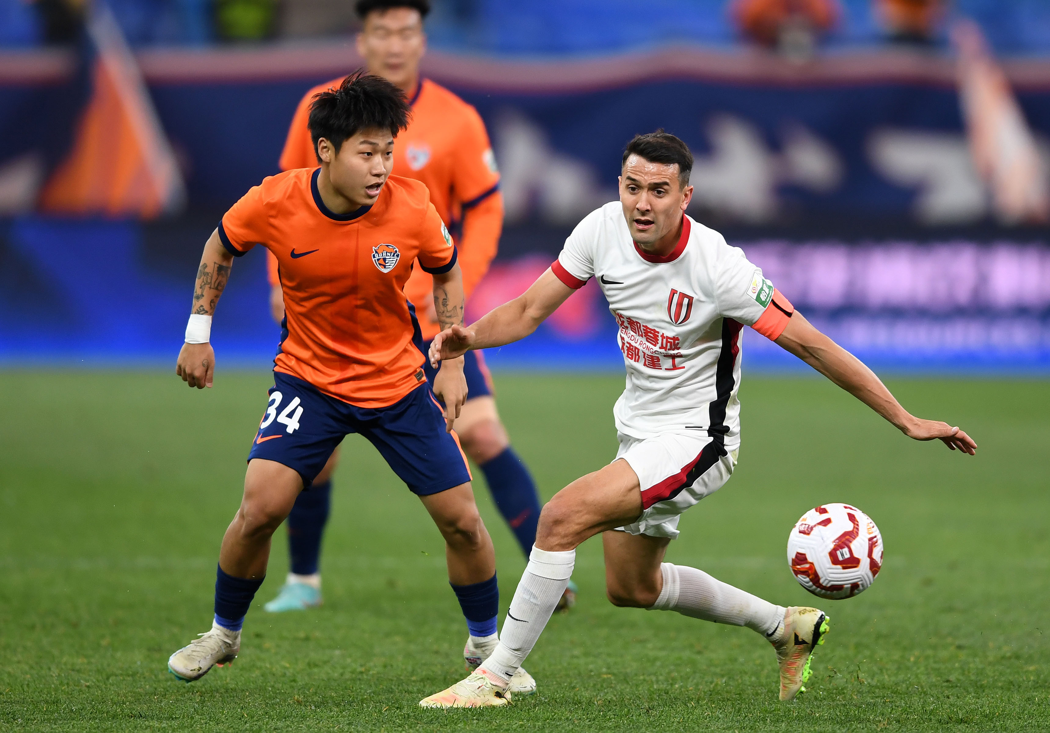 关于离谱！上海申花清晨再遭质疑Ning连续五场比赛得分超过惊艳表现，关键时刻武汉三镇备战英超的信息